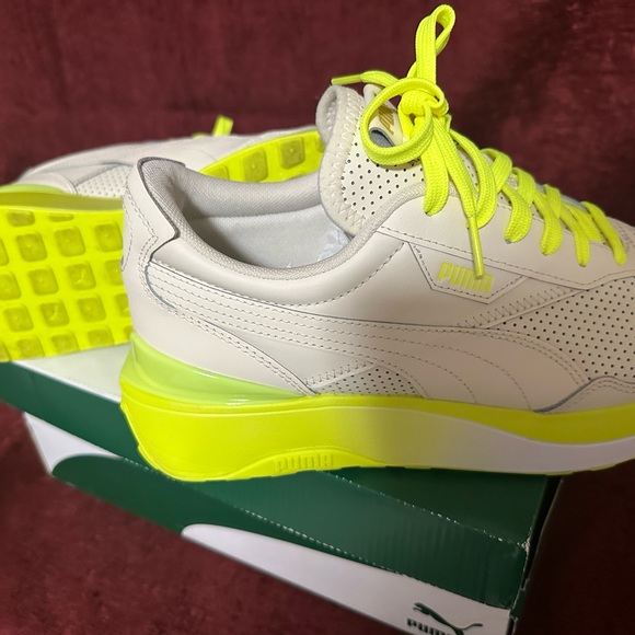 Used, size 10, beige and lime green thick sole, puma gym shoes - Picture 8 of 10